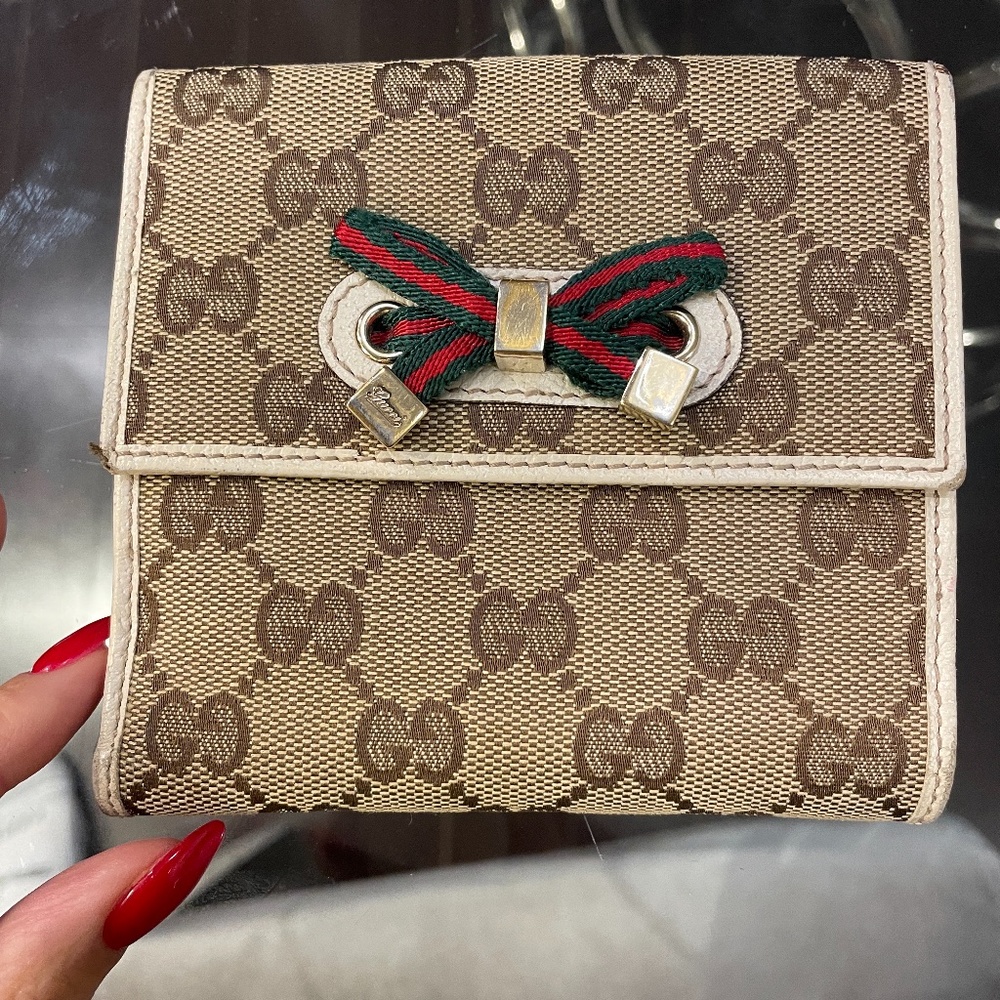 Authentic Gucci Wallet -